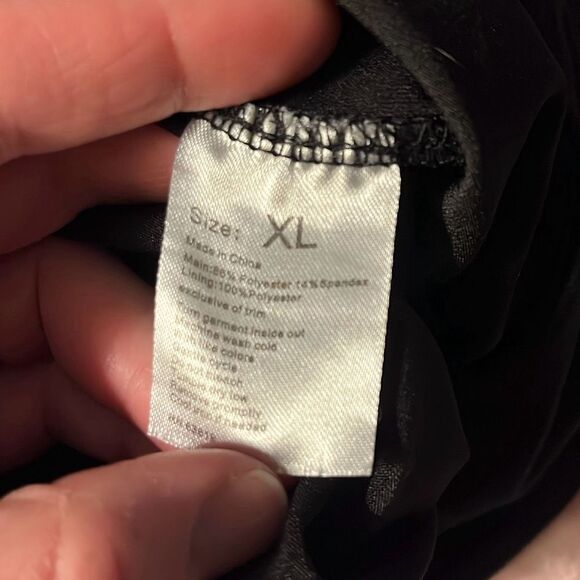 Daisy Fuentes XL black leggings‎ with white netting on legs - 2538 - Picture 4 of 4